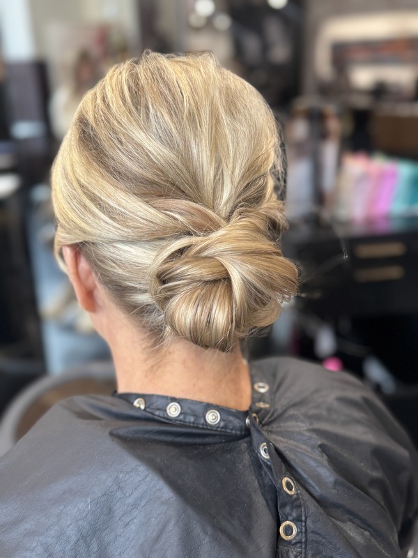 Bridal Hair 03-16