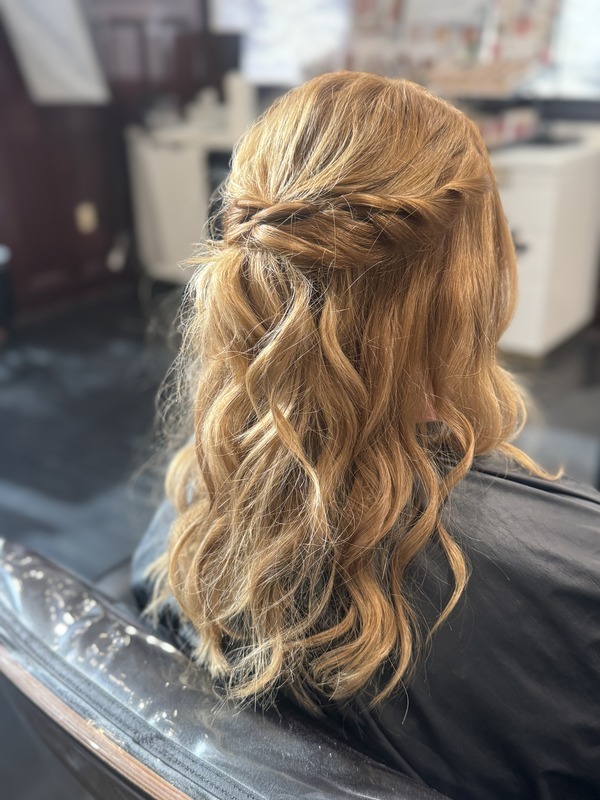 Bridal Hair 03-16